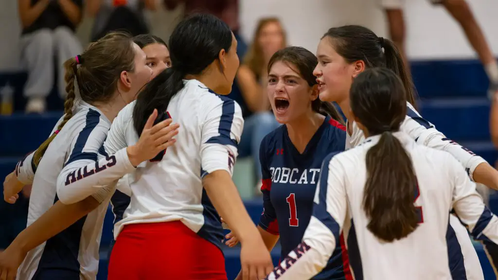 Byram Hills volleyball continues title defense with gutsy five set win