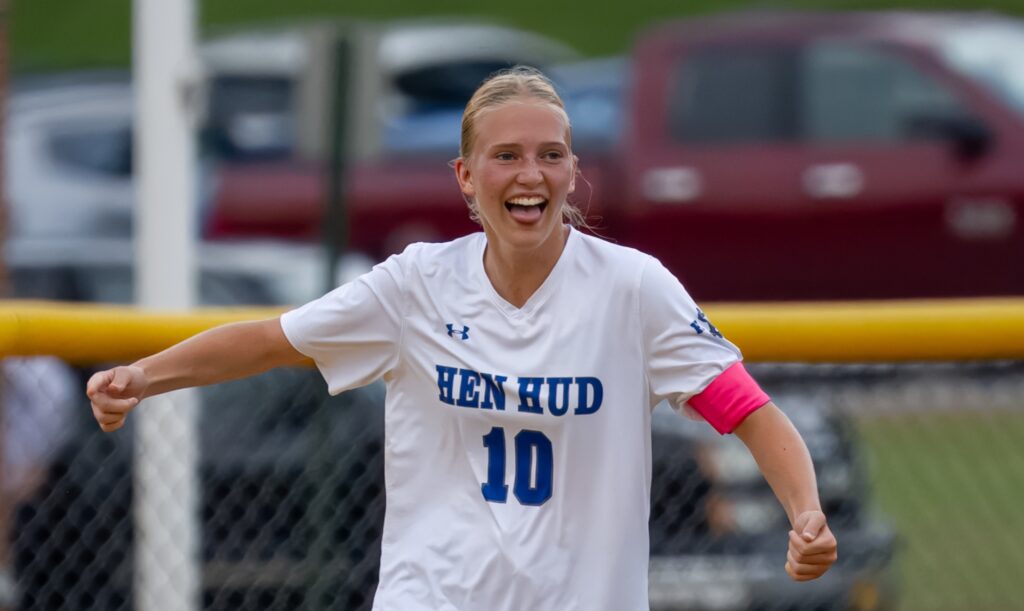 Hen Hud girls win second straight, outlasting Lakeland on the road