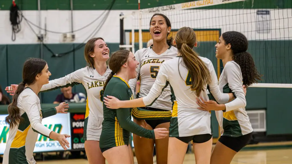 Lakeland stays hot, beats rival Panas in girls volleyball