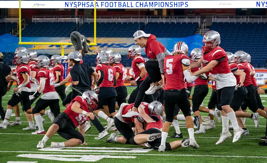 Three-Peat: Somers makes history, wins third state football championship in a row