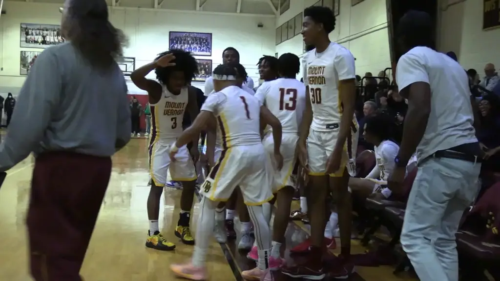 Mount Vernon deals New Rochelle first Section 1 defeat; reigning champs back in the hunt