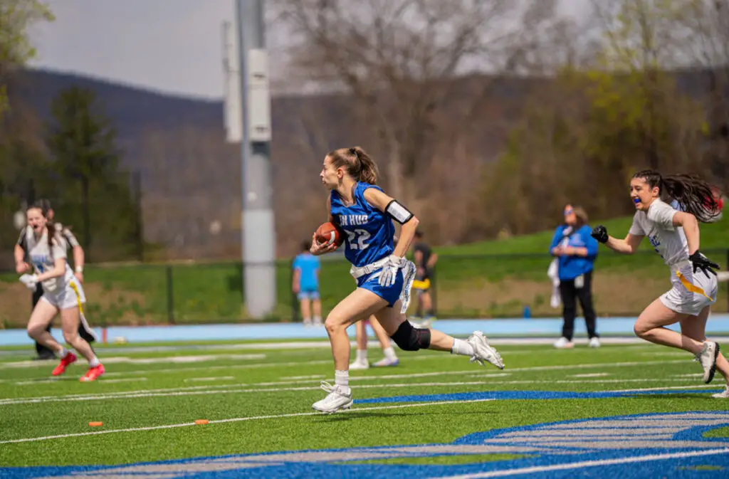 Hen Hud QB Lucy Mager takes home the ConEdison Scholar Athlete of the Week Award